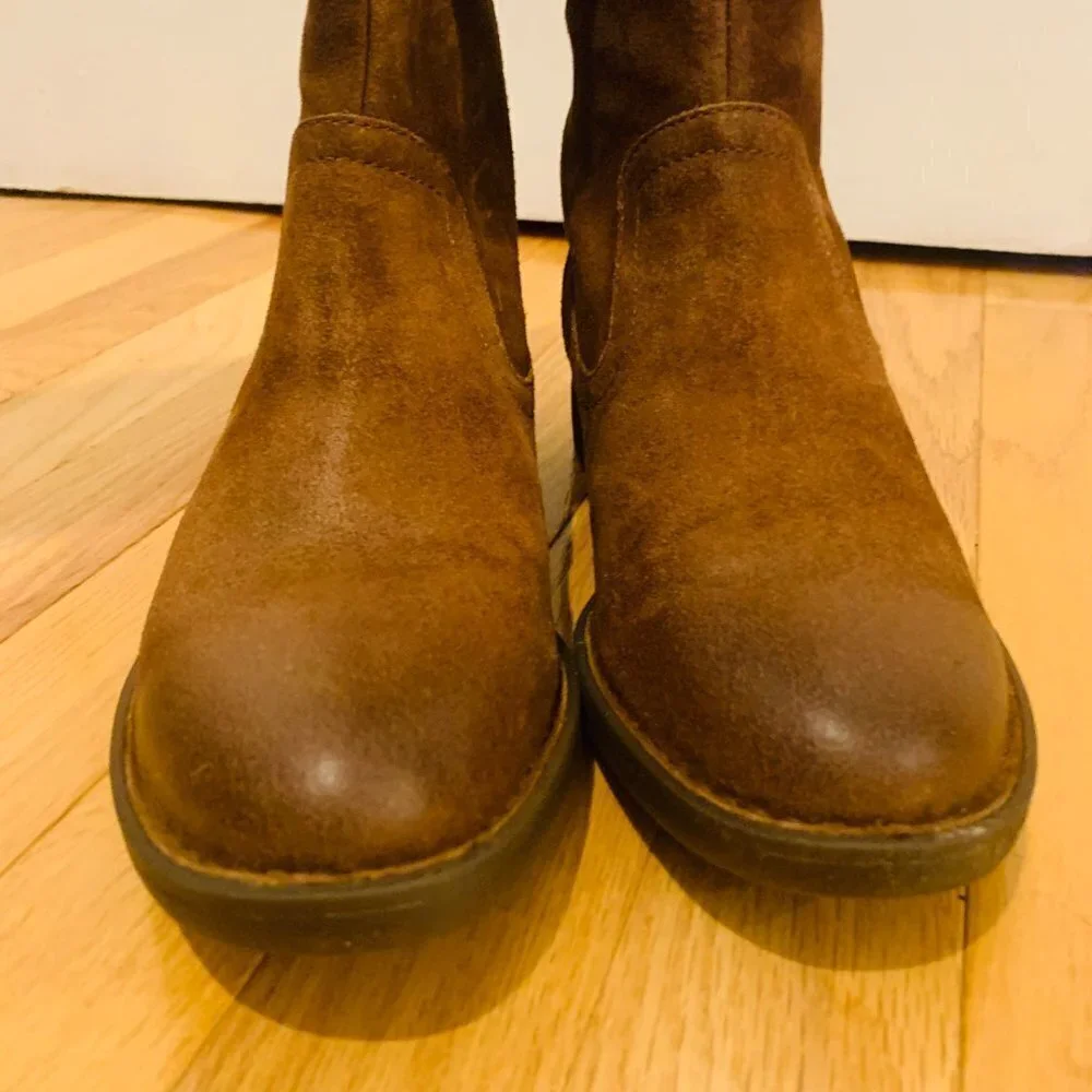 BORN WOMEN'S BORMAN BOOTS ROUND TOE Nubuck Brown Knee-High Riding Boots NEW